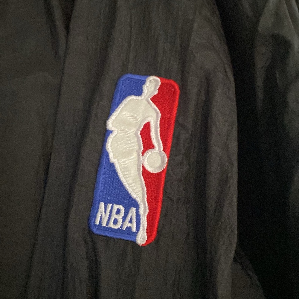 Official Chicago Bulls sport set. - Picture 4 of 4